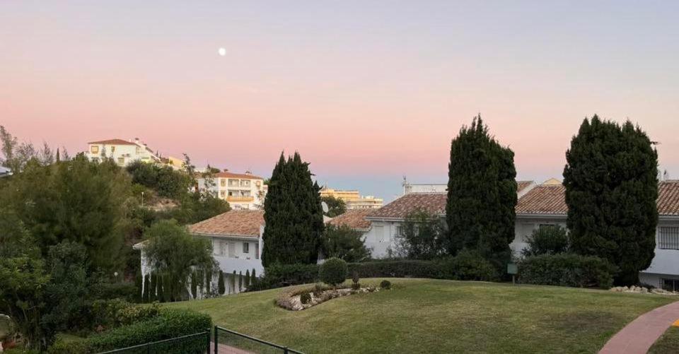 Apartamento Lux 2 Kmr App Stella Blanca Met Zwembaden Airco En Zeezicht Fuengirola Exterior foto